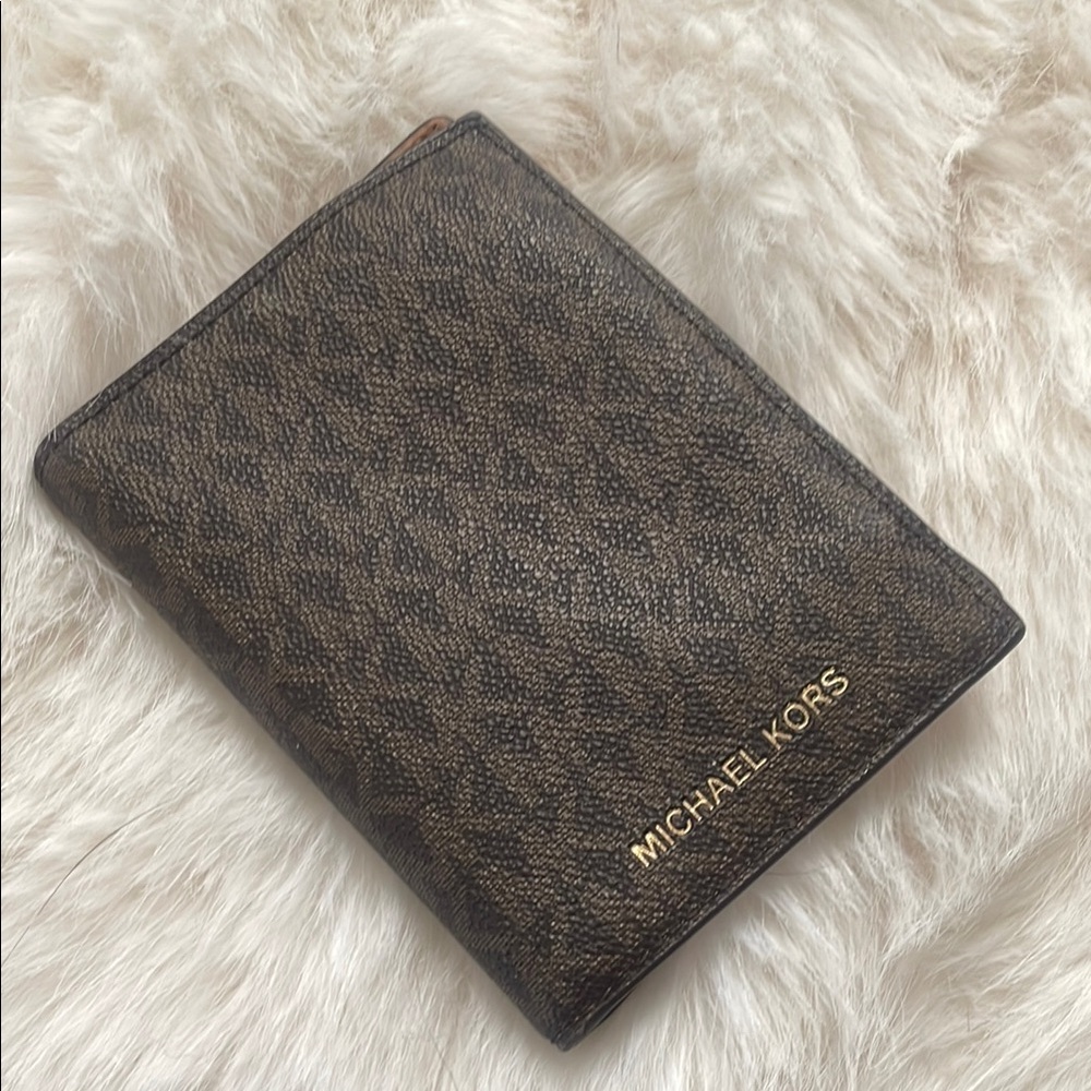 🤎Michael Kors Brown Wallet
